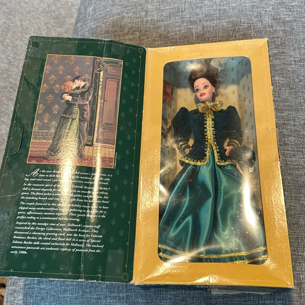 Vintage Hallmark Barbie Yule tide romance, Mattel